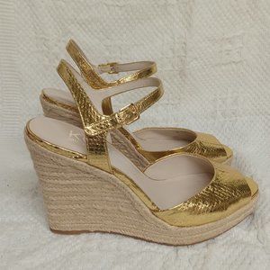 Kors Michael Kors Wedge Heels, size 9m